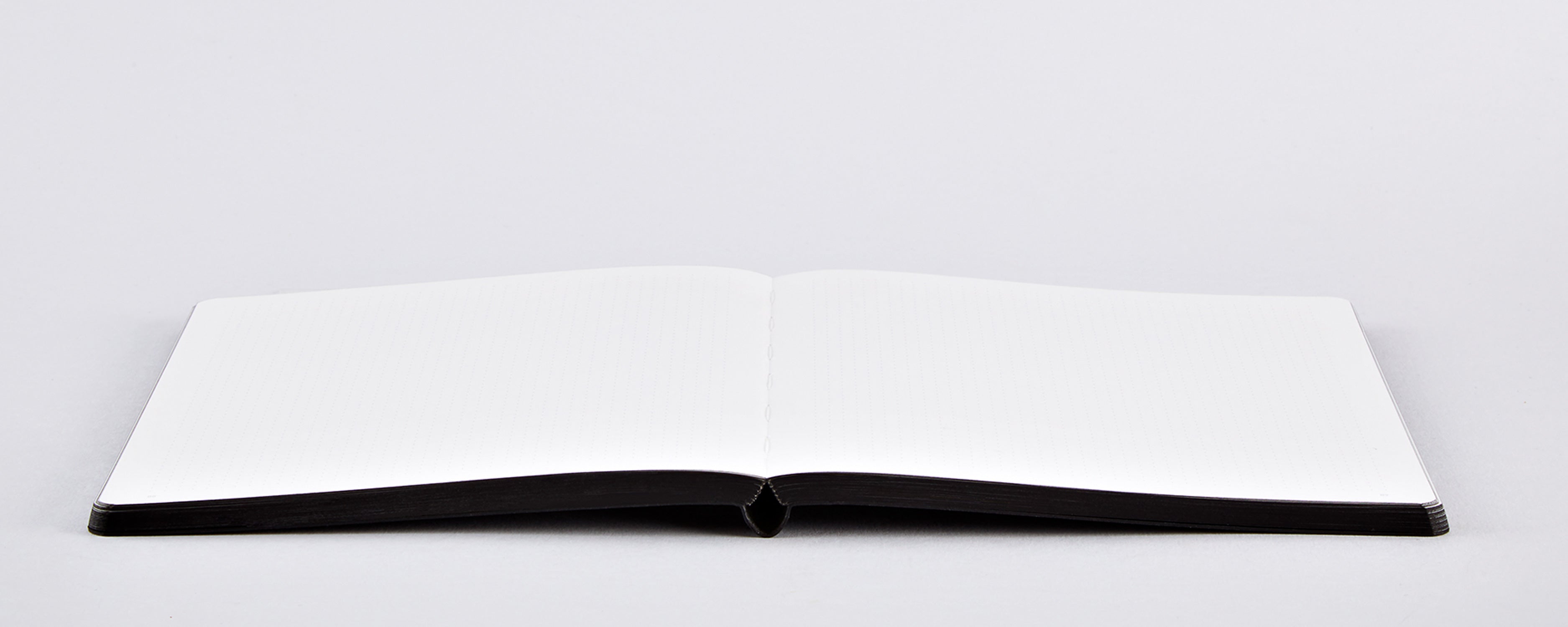 Not ordinary - Rebel with a cause - Nuuna - L light size