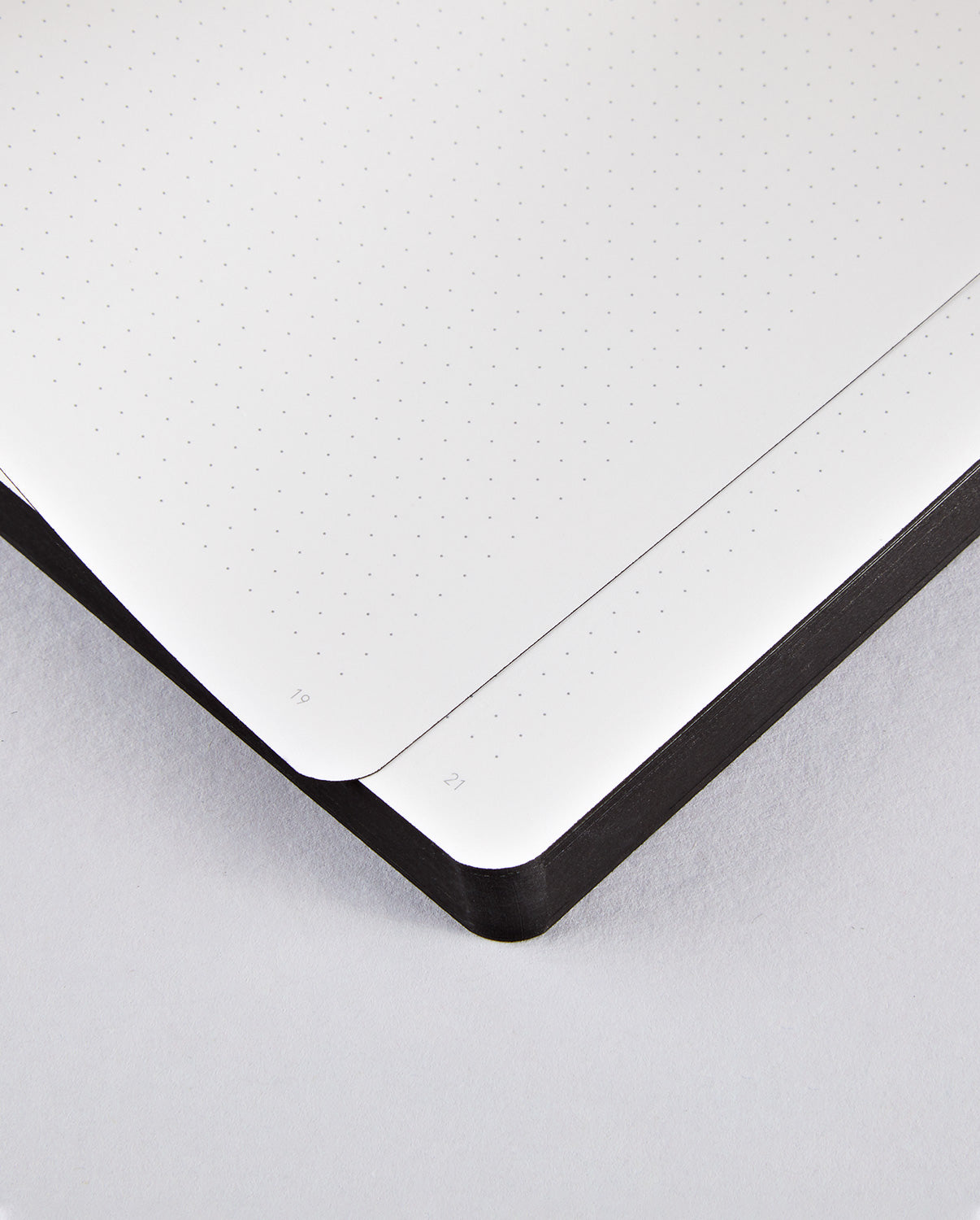 Not ordinary - Rebel with a cause - Nuuna - L light size